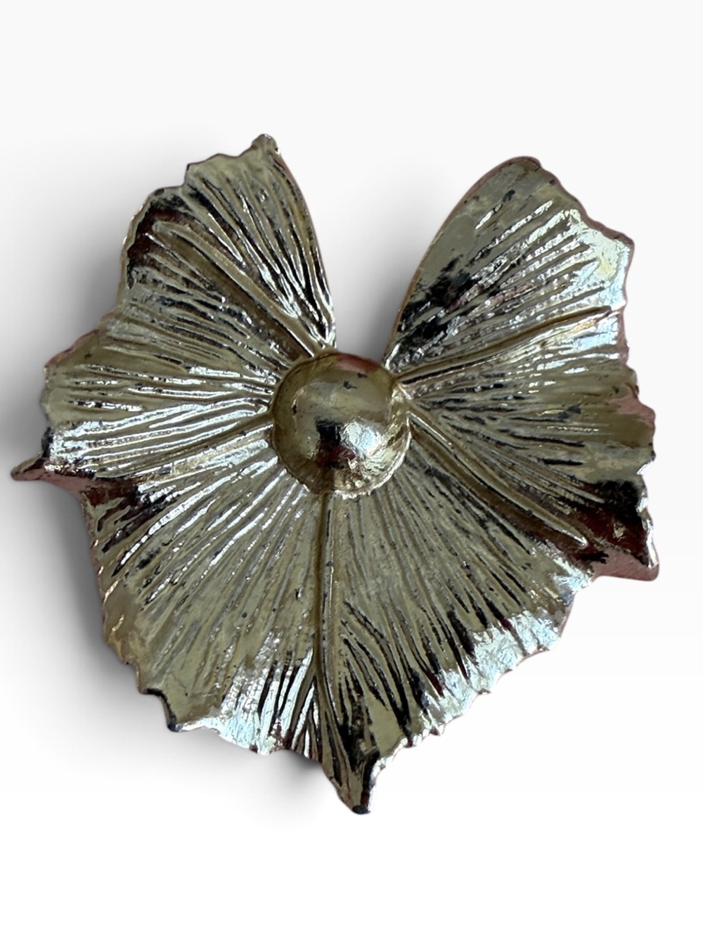VINTAGE GOLD TONE SCULPTURAL LEAF FLOWER BROOCH PIN